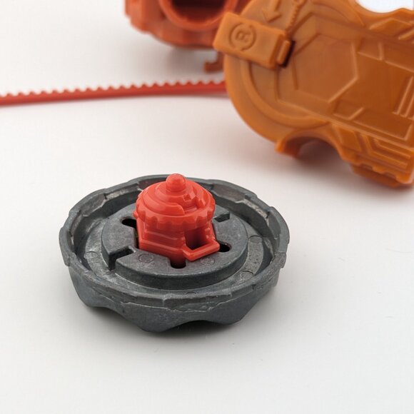 Beyblade Death Quetzalcoatl 125SF B-158 + 2 launcher - Picture 3 of 4